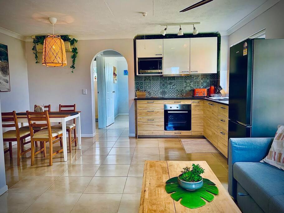 Broadbeach, Stylish Apartment Close To Everything Голд-Кост Екстер'єр фото
